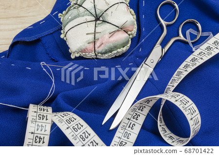 Sewing tools and sewing kit 68701422
