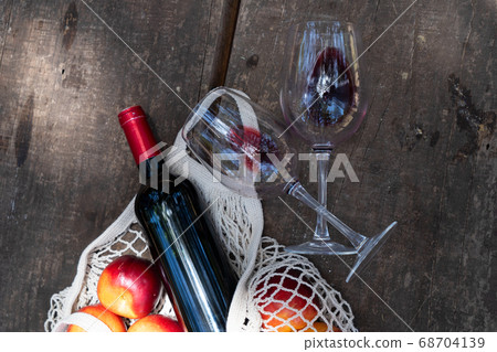 picnic with wine 68704139