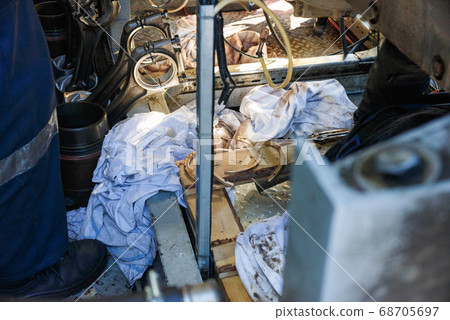 Repair of a diesel generator converted to gas. Repair of a diesel generator converted to gas. 68705697