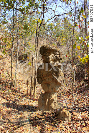 Soil erosion from water flow Soil erosion from water flow 68707081