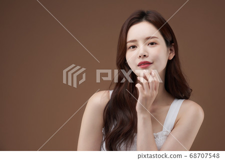 Woman beauty beauty 68707548