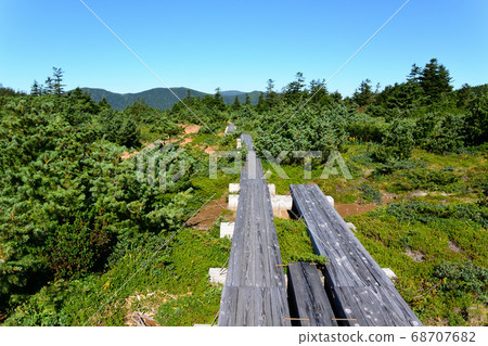 Azuma's mountain peak 68707682