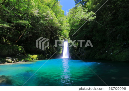 [Kochi Prefecture] Nikobuchi's Niyodo Blue 68709096