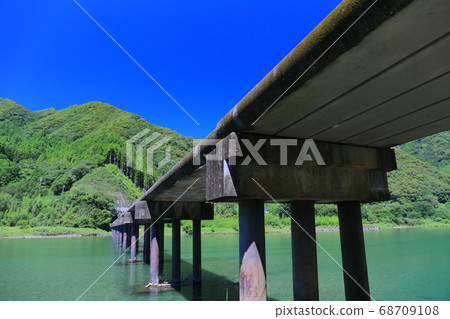 [Kochi Prefecture] Nagoshiya Subsidence Bridge under sunny weather 68709108