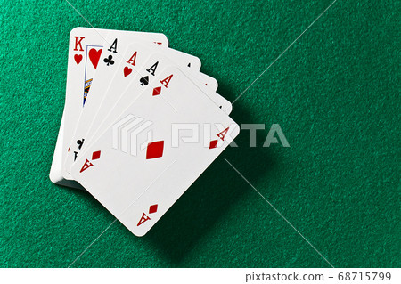 playing cards 68715799