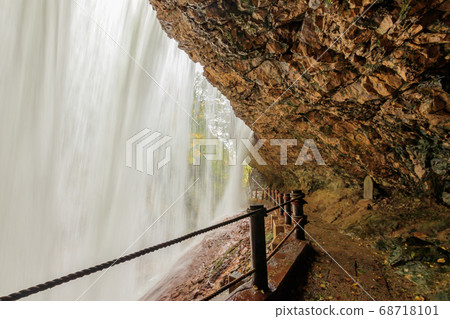 Thunder Falls Nagano Prefecture Takayama Village Thunder Falls Nagano Prefecture Takayama Village 68718101