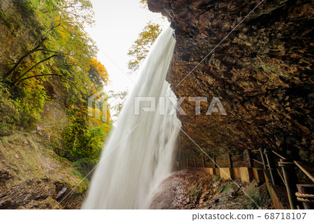Thunder Falls Nagano Prefecture Takayama Village Thunder Falls Nagano Prefecture Takayama Village 68718107