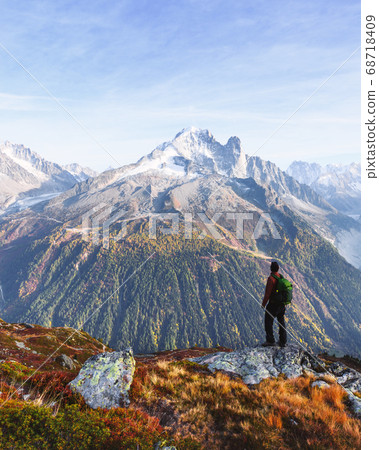Amazing view on Monte Bianco mountains range with tourist on a foreground 68718409
