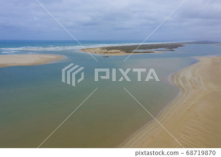 Aerial view of The Coorong at the mouth of the Murray River in South Australia 68719870