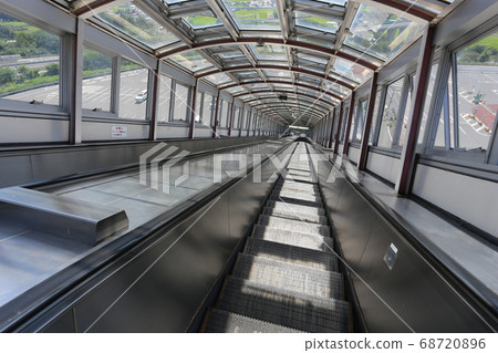 Joshinetsu Expressway Sakudaira Parking Area Escalator to Hiraoyama Park 68720896