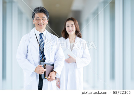 醫生,醫務工作者,女商人 醫生,醫務工作者,女商人 68722365