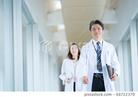 醫生,醫務工作者,女商人 醫生,醫務工作者,女商人 68722370