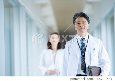 醫生,醫務工作者,女商人 醫生,醫務工作者,女商人 68722375