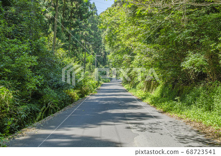 Road across Ozeki in Shiga Prefecture Road across Ozeki in Shiga Prefecture 68723541
