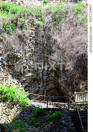 Byakko-dong [San'in Kaigan Geopark] 68724467
