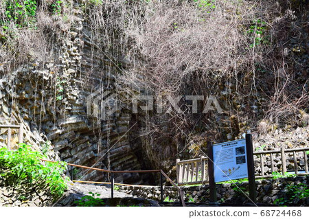 Byakko-dong [San'in Kaigan Geopark] 68724468