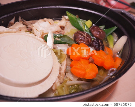 爐子裡的米果湯 68725075