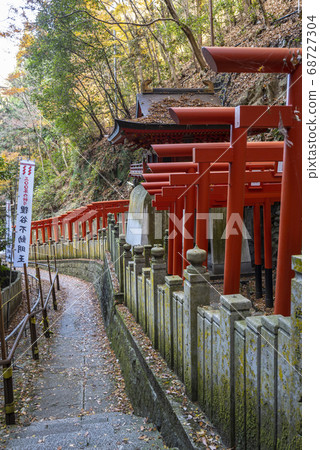 京都市左京區田木山不動院的進近的鳥居 京都市左京區田木山不動院的進近的鳥居 68727304