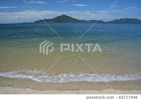Ohama beach with a view of Awashima and Shishima (Tamagama Town, Mitoyo City, Kagawa Prefecture) Ohama beach with a view of Awashima and Shishima (Tamagama Town, Mitoyo City, Kagawa Prefecture) 68727446