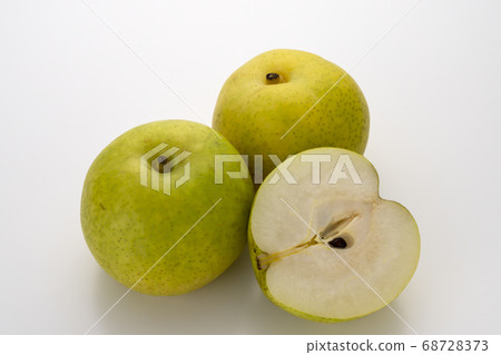 Fresh and delicious ♪ 20th century pears with autumn taste Fresh and delicious ♪ 20th century pears with autumn taste 68728373