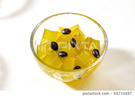 Mitsume Kanten Japanese style sweets or desserts 68733897