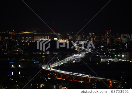從鈴鹿谷公園看的廣島高速公路3號線(廣島縣廣島市) 從鈴鹿谷公園看的廣島高速公路3號線(廣島縣廣島市) 68733991