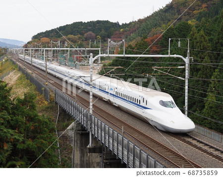 Sekigahara上運行的新幹線N700A 68735859