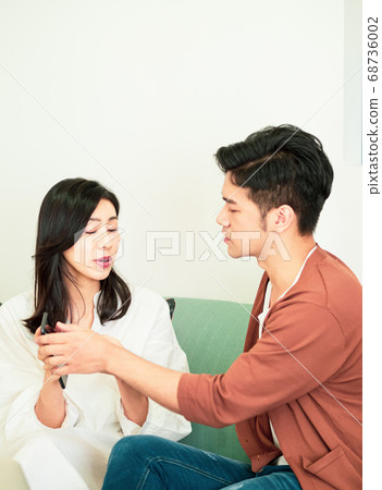 Young Couple Have Disagreement at Home. 68736002