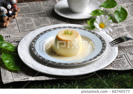 烤布丁Pudding 68740577