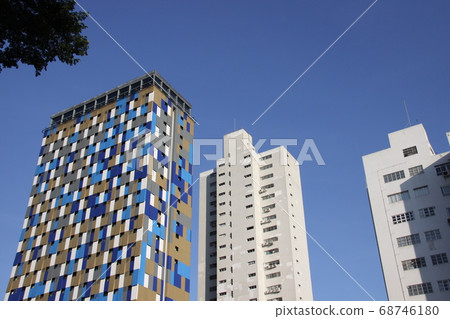 聖保羅大廈和巴西藍天 68746180