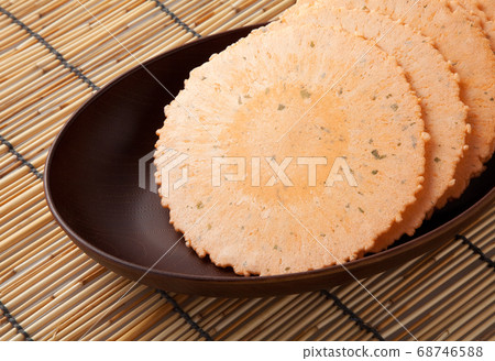Shrimp rice cracker Shrimp rice cracker 68746588