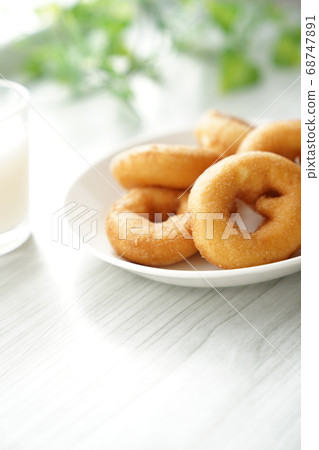 Donut donut Donut donut 68747891