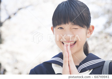 Female junior high school student Female junior high school student 68749941