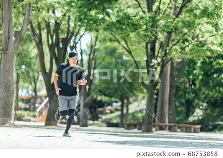 Men who run and do aerobic exercise Men who run and do aerobic exercise 68753858