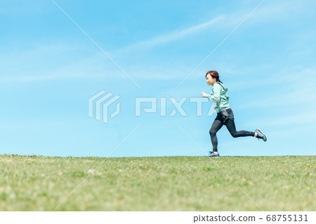 Running women Running women 68755131