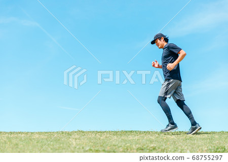 男人走路 男人走路 68755297