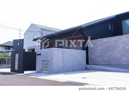 New house entrance approach painted wall 68756039