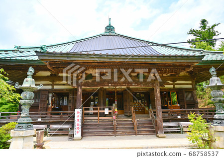 Makioyama Sefukuji Main Hall Makioyama Sefukuji Main Hall 68758537