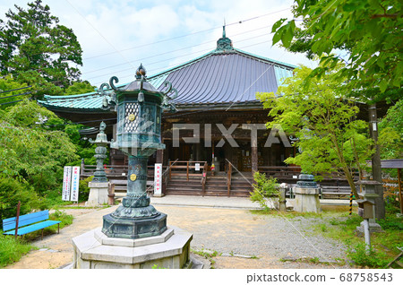 Makioyama Sefukuji Main Hall, Saigoku Sansansho No. 4th Fudasho Makioyama Sefukuji Main Hall, Saigoku Sansansho No. 4th Fudasho 68758543