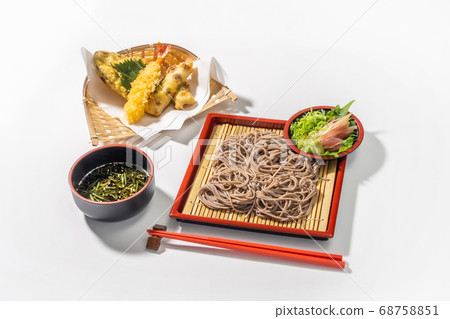 Japanese soba Japanese noodles (soba buckwheat noodle) 68758851