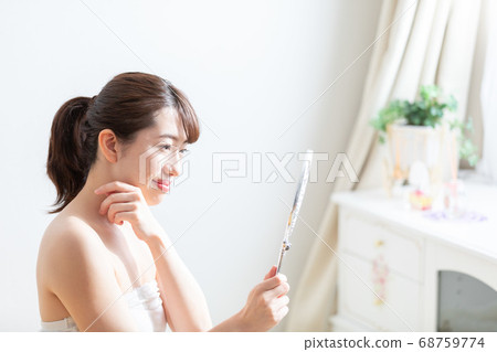 美女形象 68759774