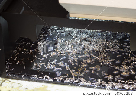 aluminium metal chip mixed with coolant exit from 68763298