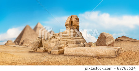 Sphinx on a sunny day 68763524