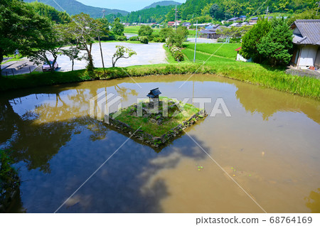 Niutsubi Shrine Kagamiike World Heritage Site 68764169