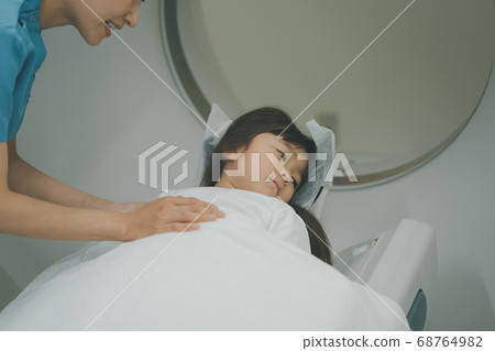 person, younger, girl 68764982