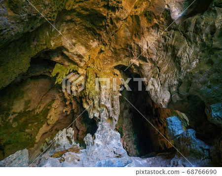 cave, cavern, kingdom of thailand 68766690