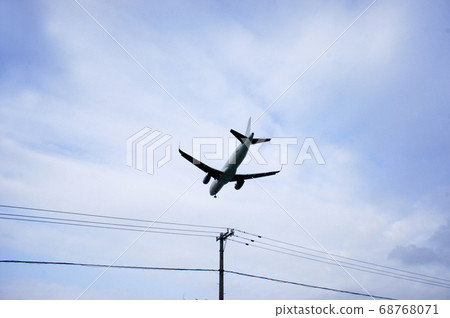 瀨長島Umikaji Terrace那霸機場飛機降落 瀨長島Umikaji Terrace那霸機場飛機降落 68768071