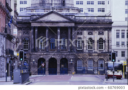 Liverpool Town Hall 68769003