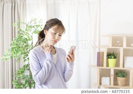 Poor radio wave from smartphone Communication speed limitation Communication failure Poor radio wave from smartphone Communication speed limitation Communication failure 68770155