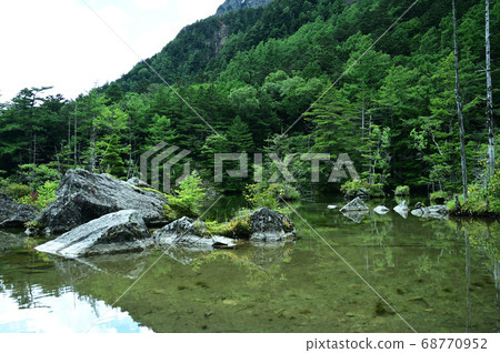 上高地_妙神池風光 上高地_妙神池風光 68770952